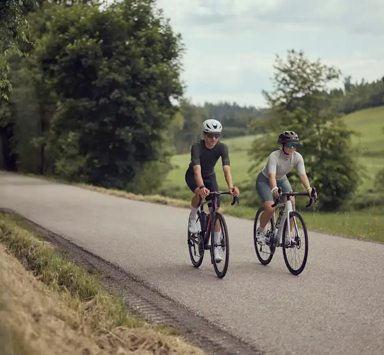 wir zwei Tickets für die Bike Experience inklusive einer Übernachtung für zwei Personen im Hotel Guglwald