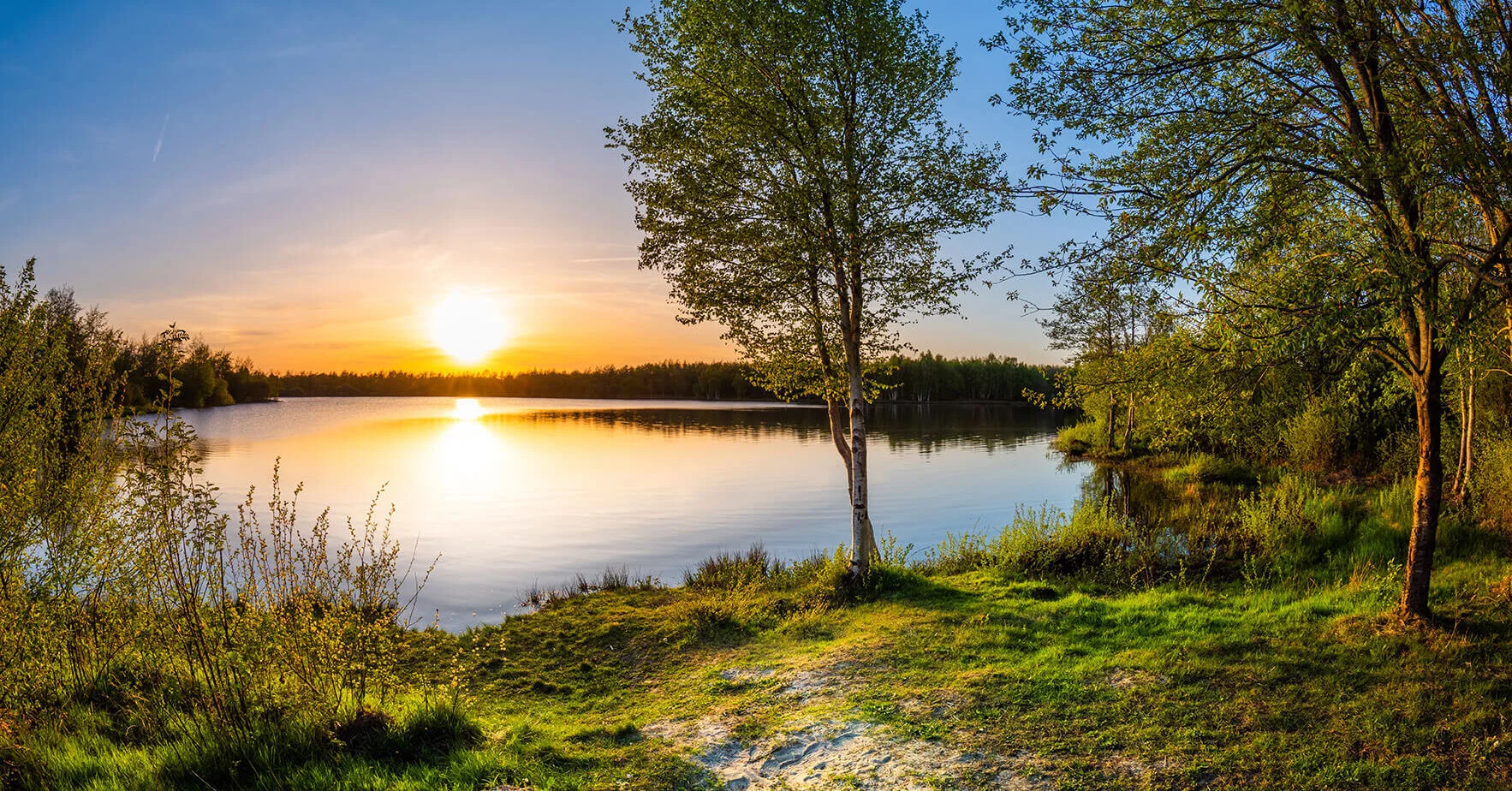 wir Tatonka-Rucksäcke, ein Outdooractive-Wanderkarten-Jahresabo Pro+, Wanderbücher, ein Jahresabo des Wa ndermagazins sowie HEIMAT NATUR-DVDs