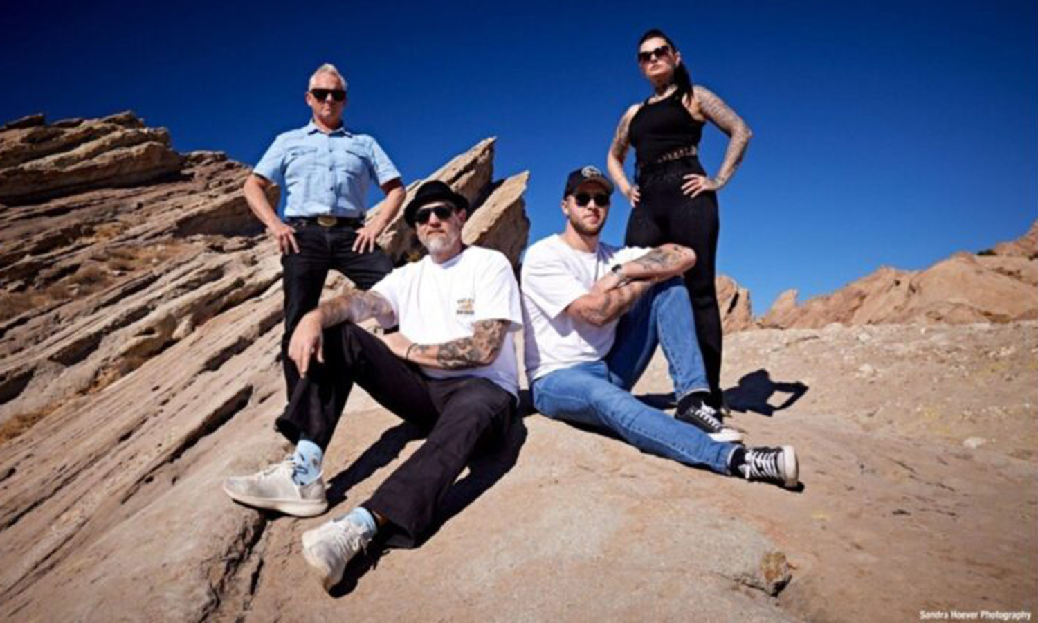 2 × 2 Tickets für JIMMY CORNETT & THE DEADMEN Live 2026. Datum: 11.09.2026. Einlass: 19: 00 Uhr Beginn: 20: 00 Uhr. Wo: Colos-Saal Roßmarkt 19, 63739 Aschaffenburg