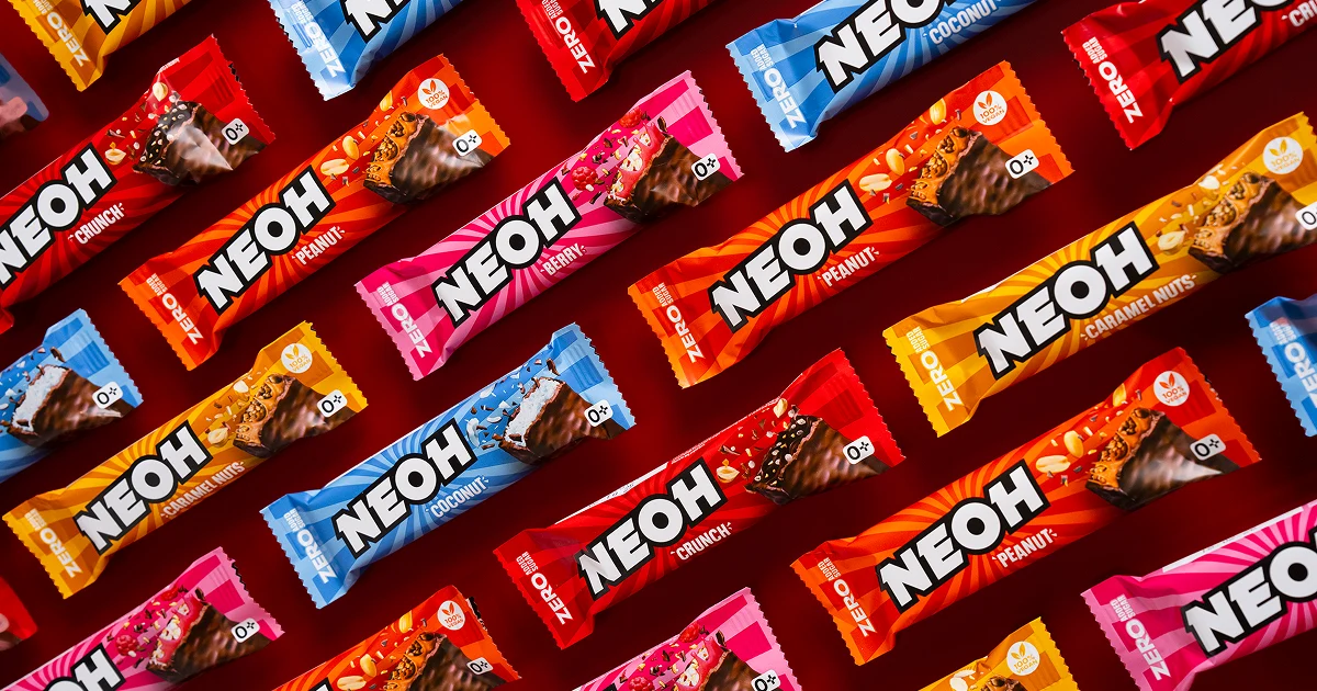 Zum NEOH-Gewinnspiel „Jonathan Tah Gewinnspiel“ gehören alle NEOH-Produkte, die in teilnehmenden Filialen auf dem jeweiligen Aktionsdisplay zu finden sind