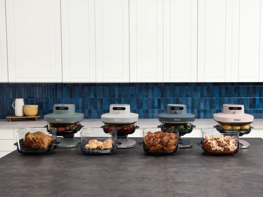 einen Ninja CRISPi PRO Glas-Air-Fryer in der Farbe Dunkelblau und bringt Vielfalt und Knusprigkeit in eure Küche